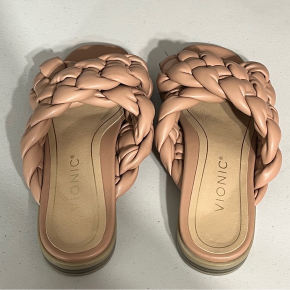 Vionic Kalina Tan Sandals - Picture 3 of 5